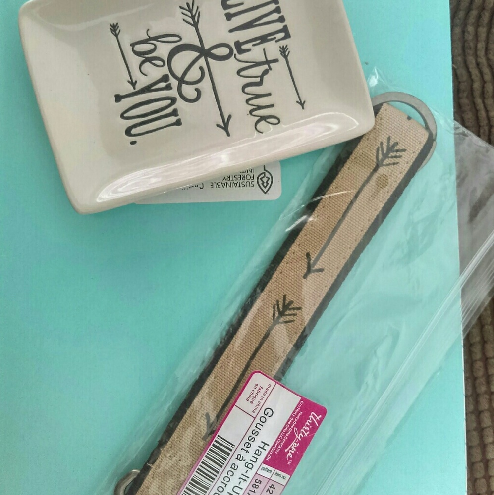 Thirty One Ring Tray and Key Chain